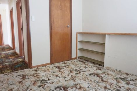 Photo of property in 5 Bowater Place, Manurewa, Auckland, 2102