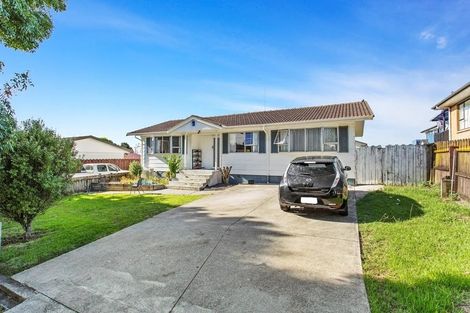 Photo of property in 21 Sikkim Crescent, Clover Park, Auckland, 2019