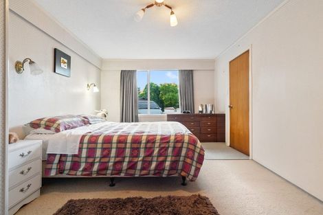 Photo of property in 1 Freshney Place, Hillpark, Auckland, 2102