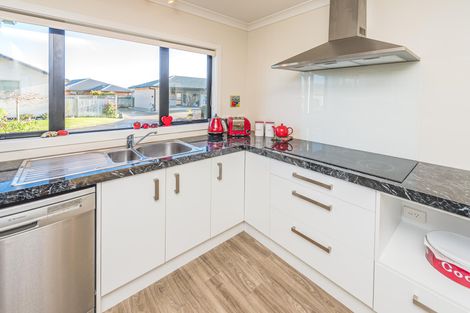 Photo of property in 28 Purnell Street, College Estate, Whanganui, 4500