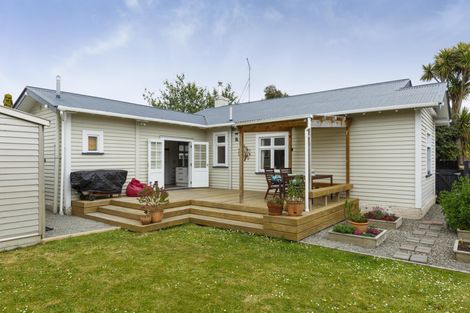 Photo of property in 557 Ruahine Street, Hokowhitu, Palmerston North, 4410