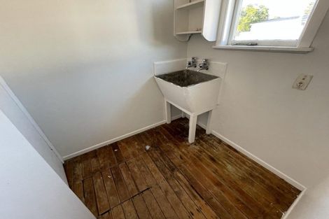 Photo of property in 14 Omori Place, Castlecliff, Whanganui, 4501