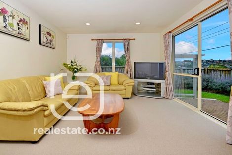 Photo of property in 2/48 Glencoe Road, Browns Bay, Auckland, 0630