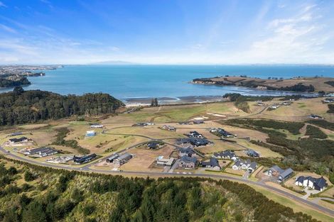 Photo of property in 32 Taha Puke Road, Okura Bush, Silverdale, 0794