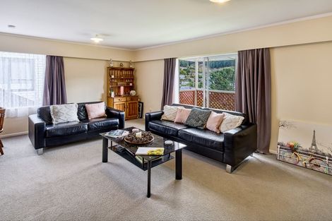 Photo of property in 15b Florio Terrace, Tawa, Wellington, 5028