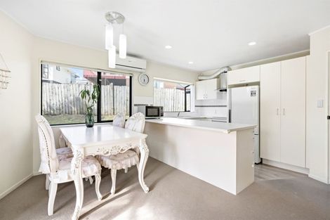 Photo of property in 2/160 Archers Road, Glenfield, Auckland, 0629