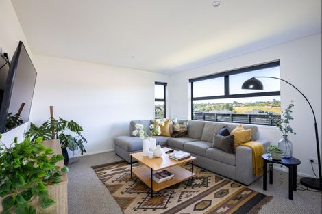 Photo of property in 10 Pa Tuna Lane, Hurdon, New Plymouth, 4310