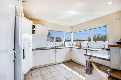 Photo of property in 3/14 Bournemouth Terrace, Murrays Bay, Auckland, 0630