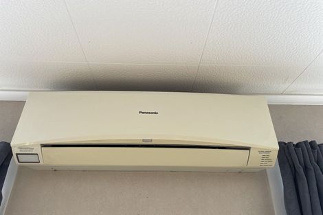 Photo of property in 76 Elmslie Road, Pinehaven, Upper Hutt, 5019