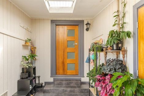 Photo of property in 32 Brougham Street, Westport, 7825