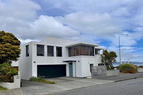 Photo of property in 167 The Esplanade, Petone, Lower Hutt, 5012