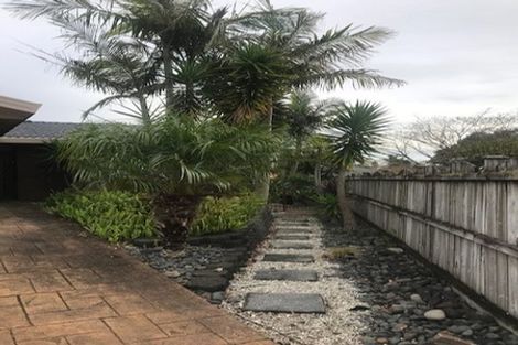 Photo of property in 6 Jim Rhind Place, Pahurehure, Papakura, 2113