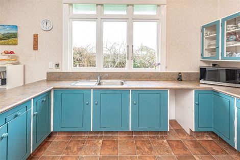 Photo of property in 28 Peakes Road, Saint Johns Hill, Whanganui, 4501