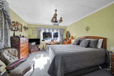 Photo of property in 24 Castle Street, Eltham, 4322