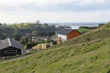 Photo of property in 64 Oceana Drive, Welcome Bay, Tauranga, 3175