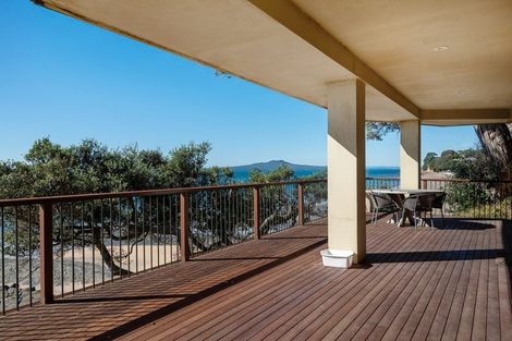 Photo of property in 19 View Road, Campbells Bay, Auckland, 0630