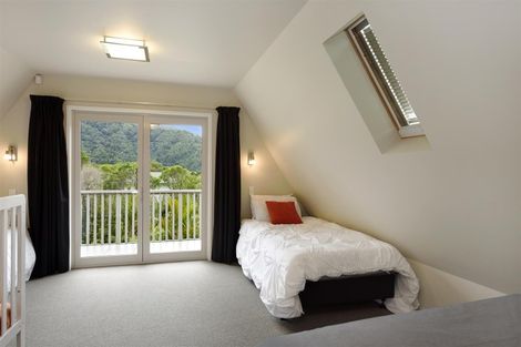 Photo of property in 2341 Croisilles-french Pass Road, Okiwi Bay, 7193