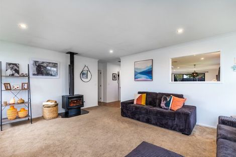 Photo of property in 21 Luberon Way, Nukuhau, Taupo, 3330
