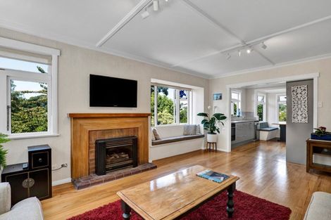 Photo of property in 38 Lawry Street, Blagdon, New Plymouth, 4310