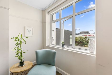 Photo of property in Fountain Court, 2/48d Oriental Parade, Oriental Bay, Wellington, 6011