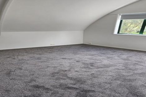 Photo of property in 68 Boord Crescent, Kumeu, 0891