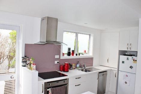 Photo of property in 2 Queen Street, Brighton, Dunedin, 9035