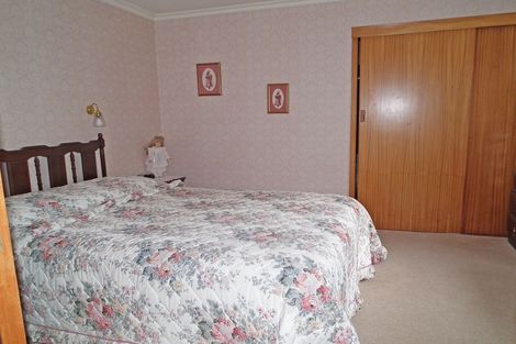 Photo of property in 16 Ure Street, South Hill, Oamaru, 9400