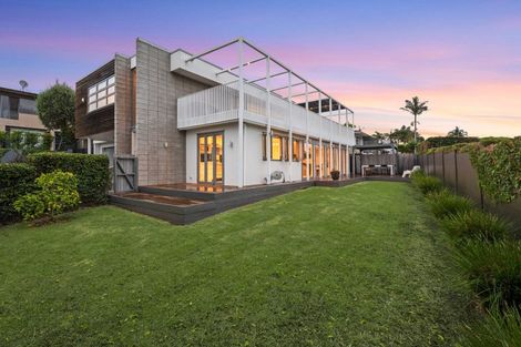 Photo of property in 1 Endymion Place, Half Moon Bay, Auckland, 2012