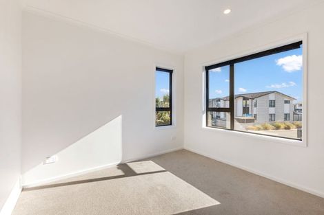 Photo of property in 99 Banks Street, Marfell, New Plymouth, 4310