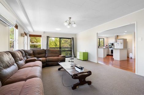 Photo of property in 11 Fordham Street, Beach Haven, Auckland, 0626