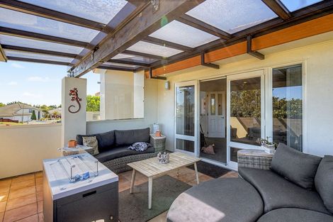 Photo of property in 127 Milne Drive, Paraparaumu, 5032