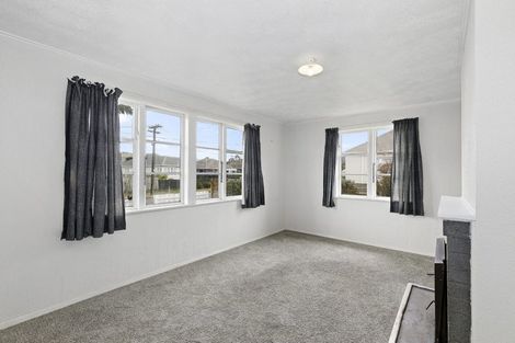 Photo of property in 8 Hughes Crescent, Taita, Lower Hutt, 5011