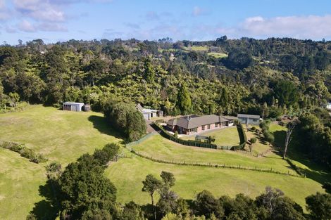 Photo of property in 58 Arrowsmith Road, Waitakere, Henderson, 0782
