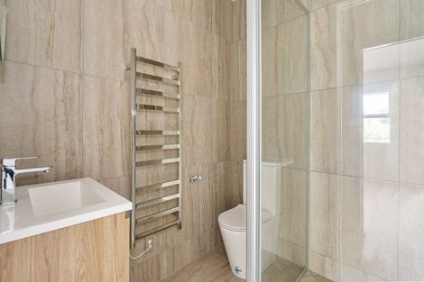 Photo of property in 8/2 Stewart Street, Raglan, 3225