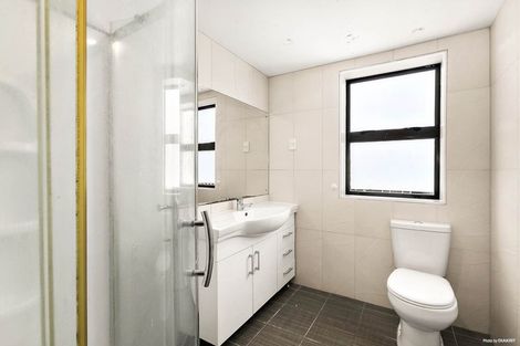 Photo of property in 3179 Great North Road, New Lynn, Auckland, 0600