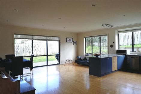 Photo of property in 19 Virginia Street, Henderson, Auckland, 0612