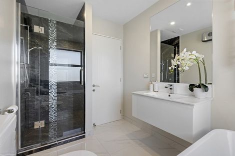 Photo of property in 18 Little Gem Road, Hornby, Christchurch, 8025