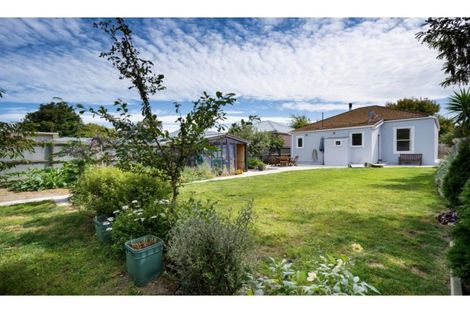 Photo of property in 38 Olliviers Road, Phillipstown, Christchurch, 8011