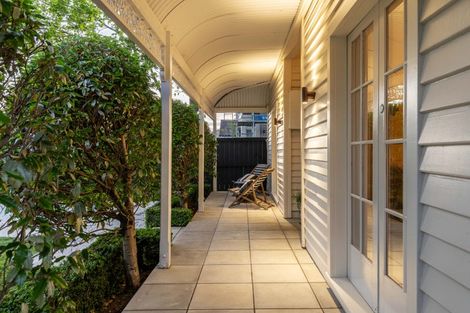 Photo of property in 33 Hawkesbury Avenue, St Albans, Christchurch, 8014