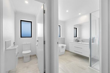 Photo of property in 77 Kaurinui Crescent, One Tree Point, 0118