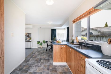 Photo of property in 31 Lydia Place, Kelvin Grove, Palmerston North, 4414