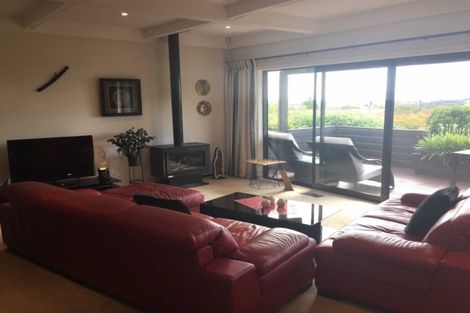 Photo of property in 63 Winara Avenue, Waikanae, 5036