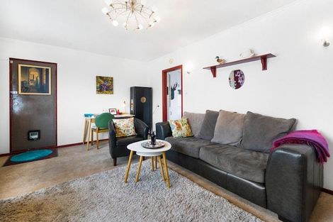 Photo of property in 1/95 Whites Line East, Waiwhetu, Lower Hutt, 5010