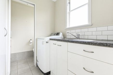 Photo of property in 205 Kenilworth Road, Mayfair, Hastings, 4122