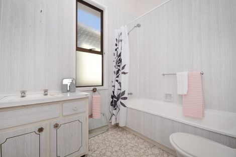 Photo of property in 2/28 Kihikihi Road, Te Awamutu, 3800