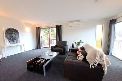 Photo of property in 12 Wilkinson Way, Browns Bay, Auckland, 0630