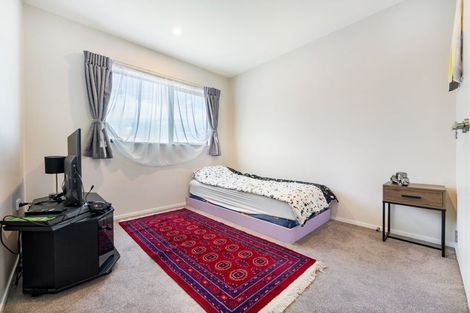 Photo of property in 47d Bruce Mclaren Road, Henderson, Auckland, 0612