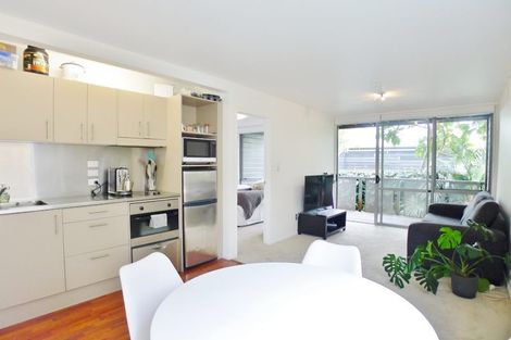 Photo of property in 4/11 Sentinel Road, Herne Bay, Auckland, 1011
