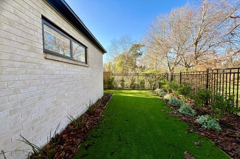 Photo of property in 4/7 Matata Place, Dallington, Christchurch, 8061