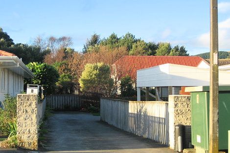 Photo of property in 8 Hardham Avenue, Paraparaumu, 5032